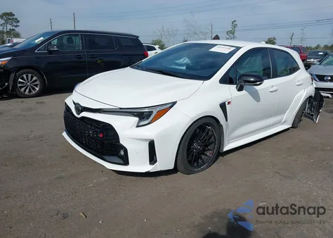 2024 Toyota Gr Corolla Premium из США, поврежденный, VIN JTNABAAEXRA011587